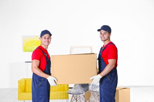 Apartment relocation preparation in Shoreditch