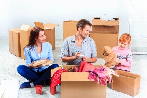 Secure loading of furniture into a removal van