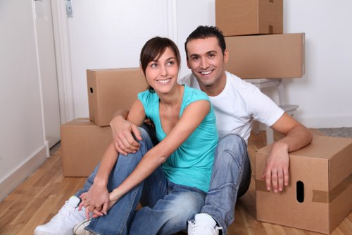 Protective packing materials and sturdy boxes for relocation in Shoreditch