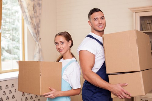 Efficient house removals service for Shoreditch homes