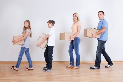 Risk assessment and loading planning for a removal van service